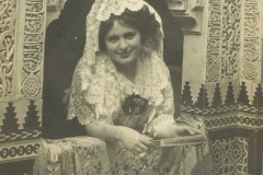 María Isabel en un viaje a Granada